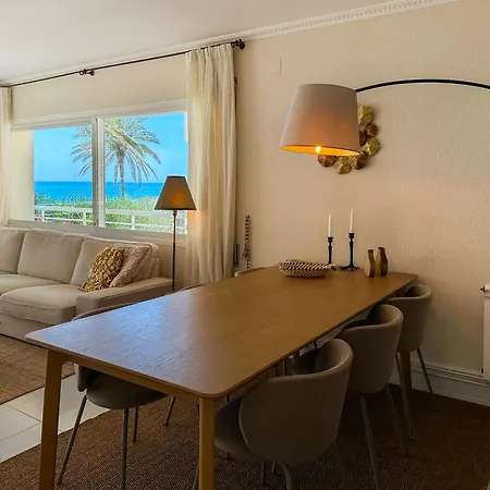 Apartment Front By Hello Homes Sitges