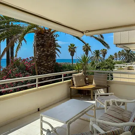 Apartment Front By Hello Homes Sitges